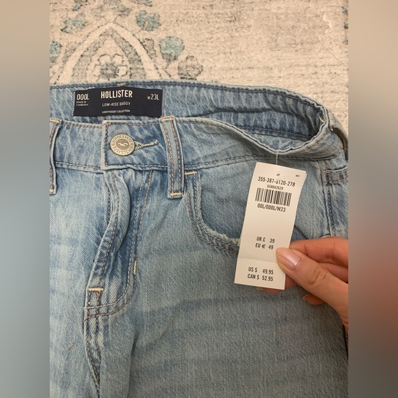 NWT Hollister Low Rise Medium Wash Baggy Jeans Sz 23L - Picture 4 of 4